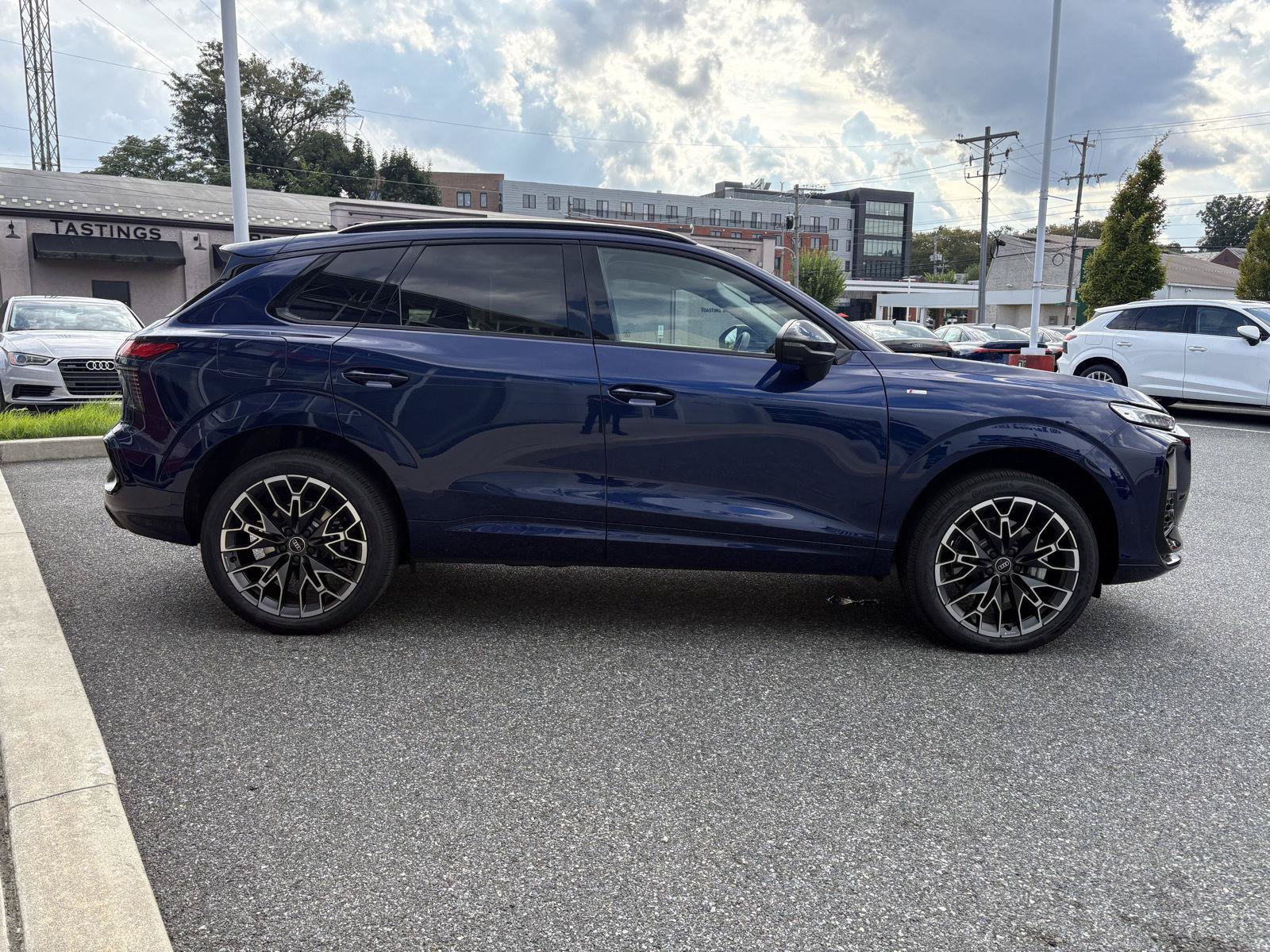 New 2026 Audi Q3 quattro 2.0T AWD/4WD image 6