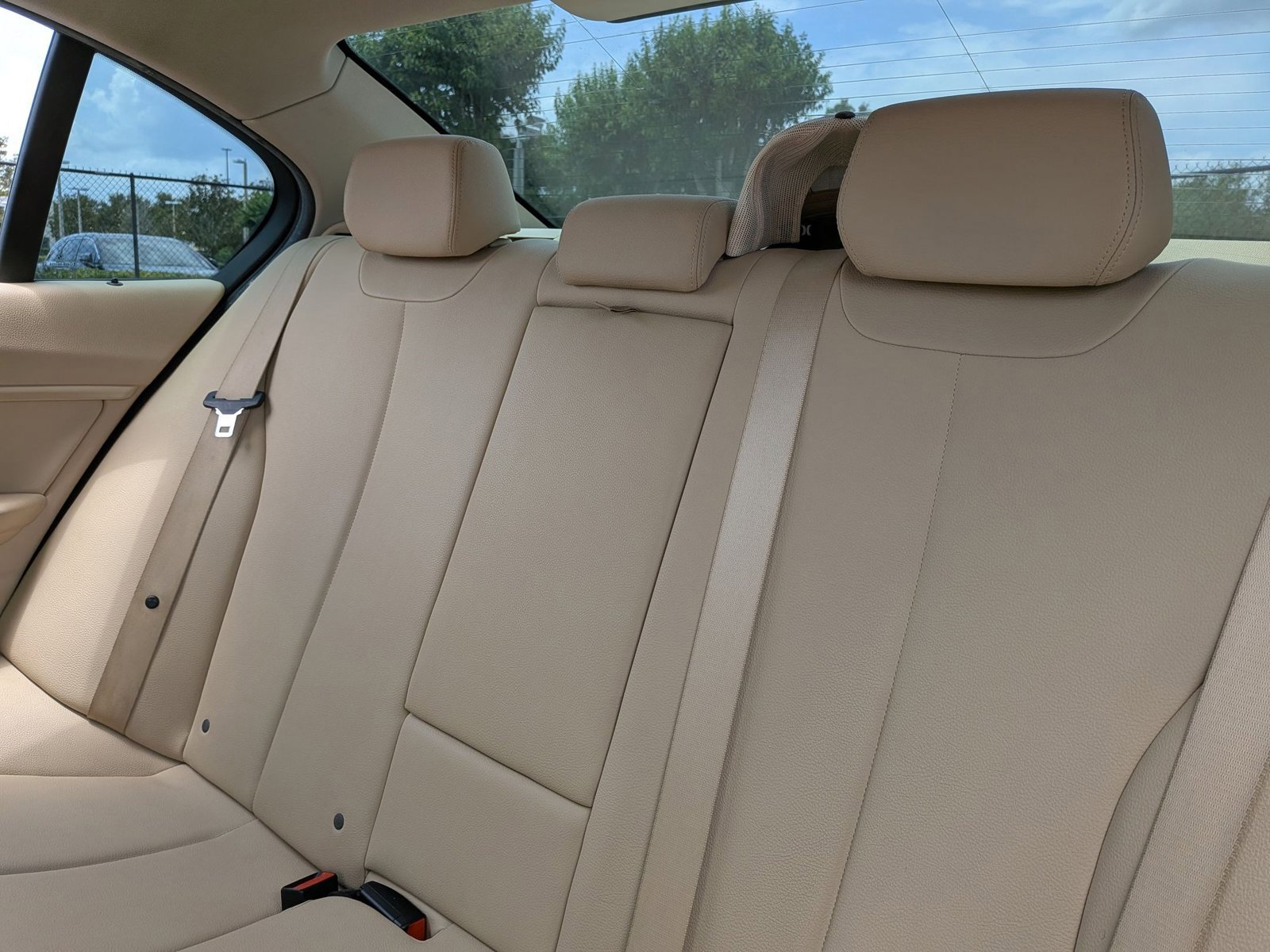 Used 2015 BMW 320i Sedan RWD image 14