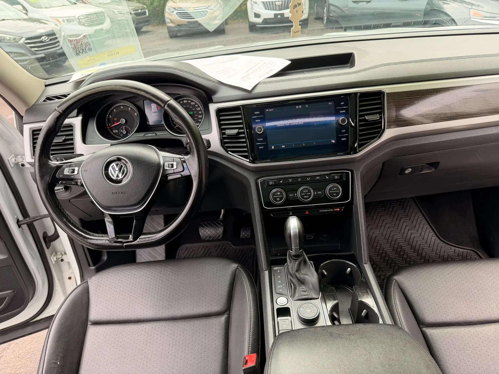 Used 2018 Volkswagen Atlas SEL AWD/4WD image 17