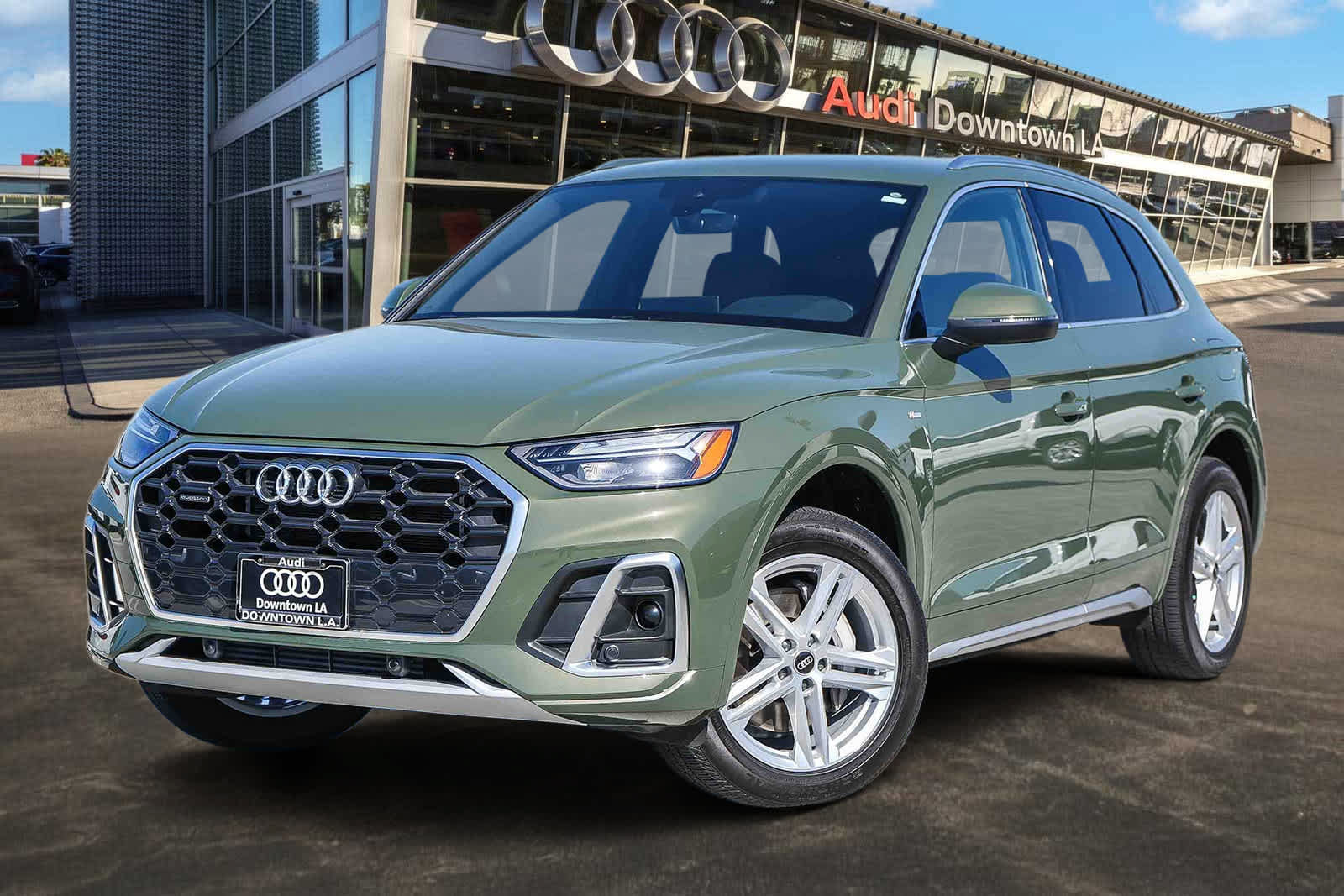 Used 2023 Audi Q5 e Premium w/ Convenience Package