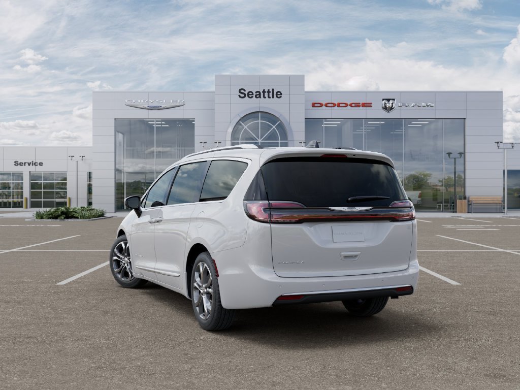 New 2026 Chrysler Pacifica Pinnacle FWD image 4