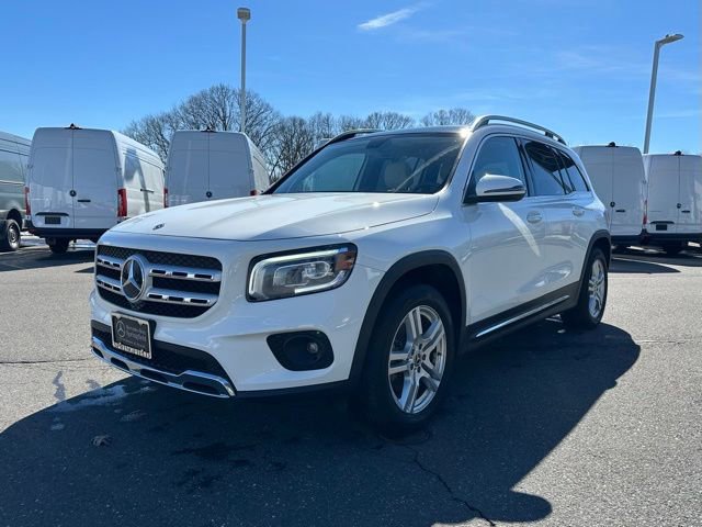 Certified 2022 Mercedes-Benz GLB 250 4MATIC w/ Premium Package Lite image 3