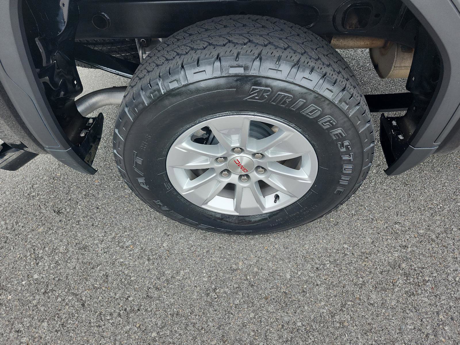 Used 2023 GMC Sierra 1500 SLE AWD/4WD image 7