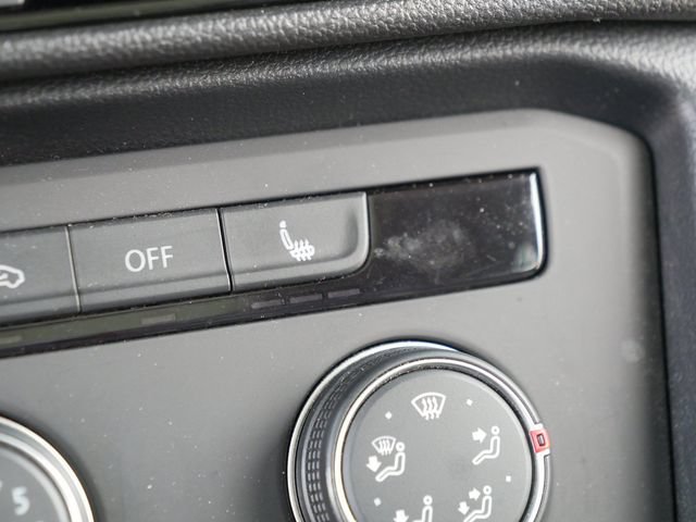 Certified 2022 Volkswagen Taos SE FWD image 31