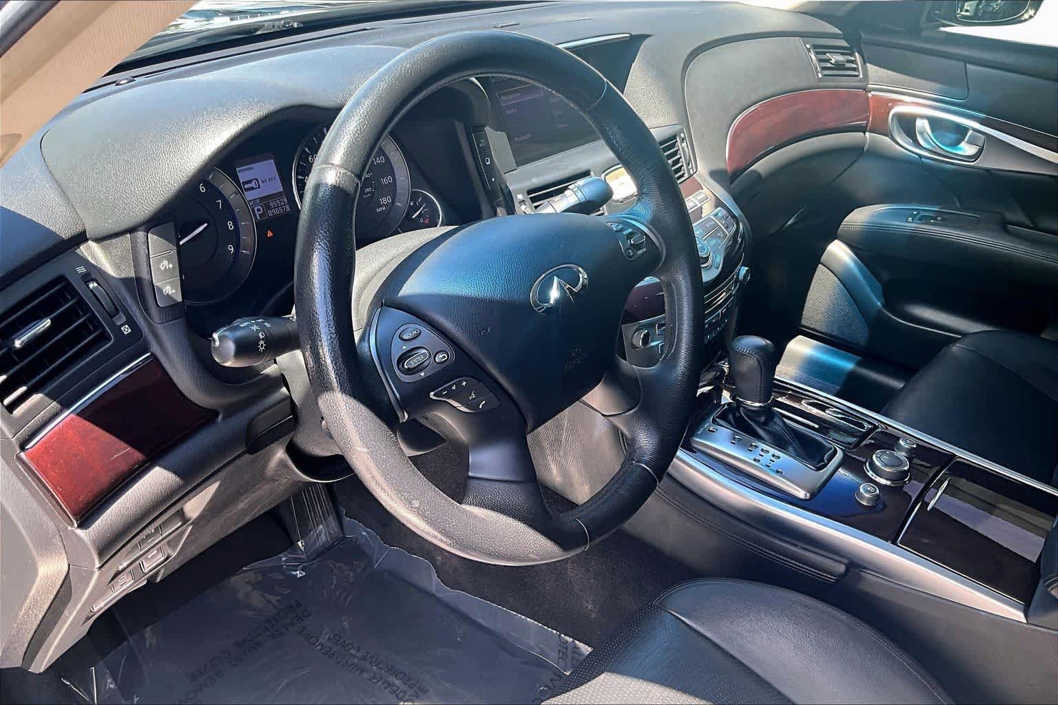 Used 2013 INFINITI M37 w/ Premium Pkg RWD image 17
