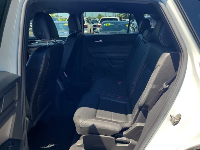 Certified 2023 Volkswagen Atlas Cross Sport SE AWD/4WD image 13