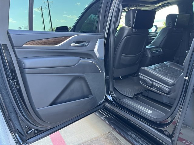 Certified 2022 Cadillac Escalade ESV Sport Platinum w/ LPO, ONYX Package image 28