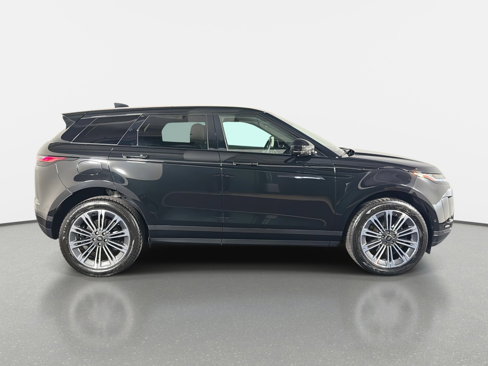 Used 2026 Land Rover Range Rover Evoque S image 2