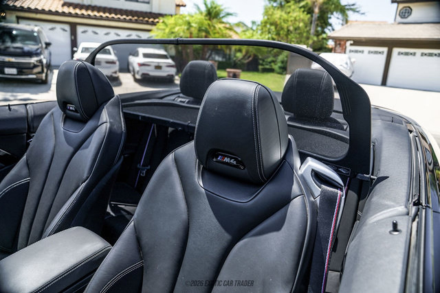 Used 2020 BMW M4 Convertible w/ Competition Package RWD image 33
