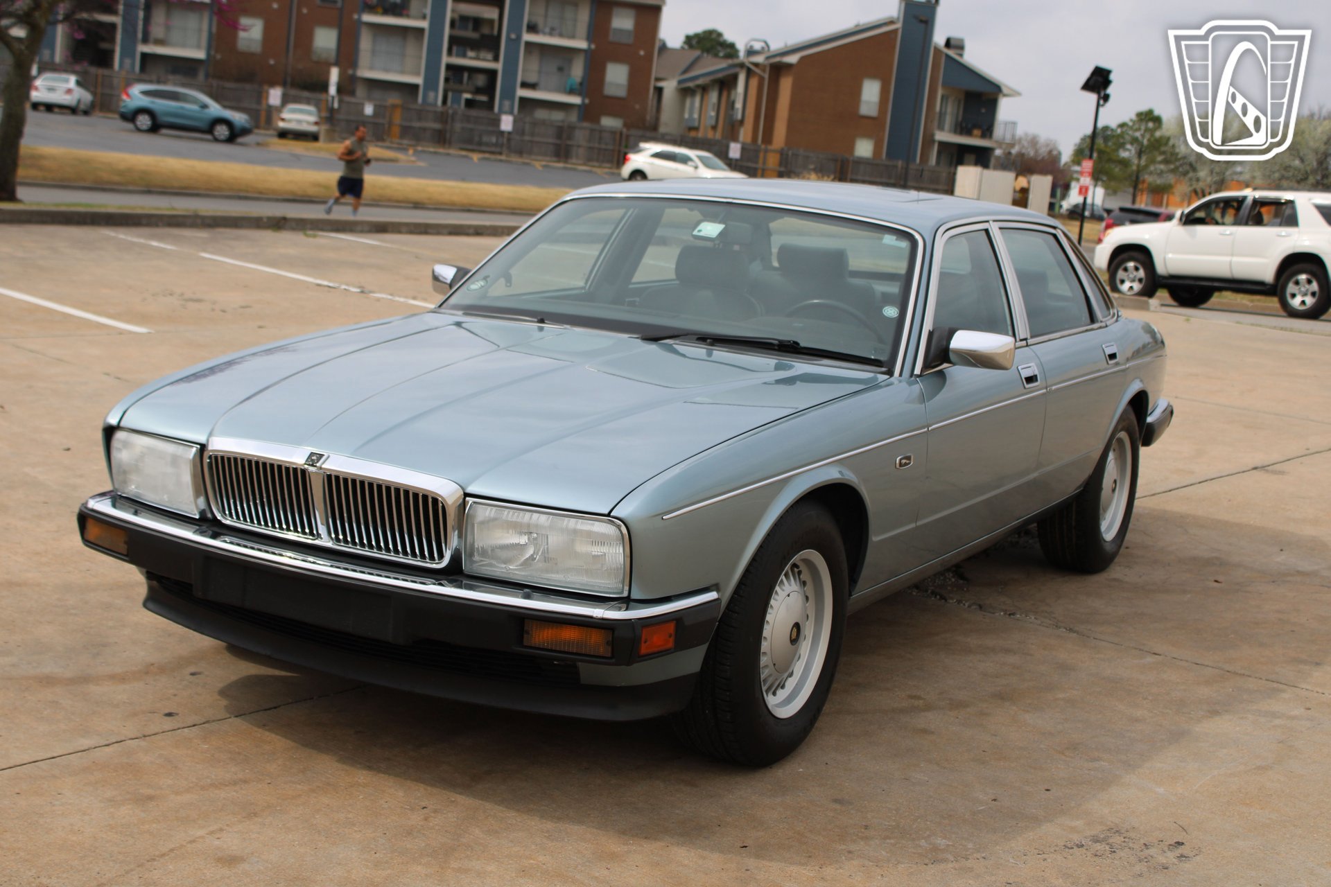 Used 1990 Jaguar XJ Vanden Plas image 7
