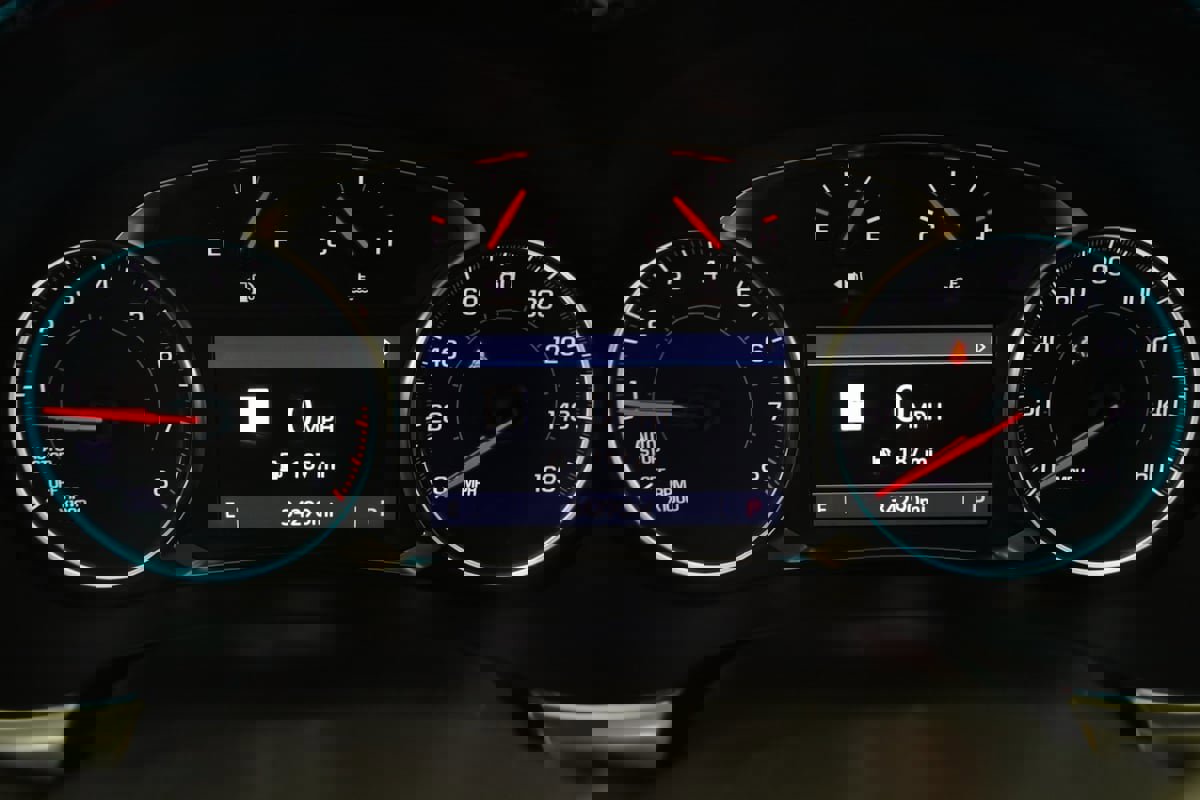 Used 2023 Chevrolet Traverse RS image 19