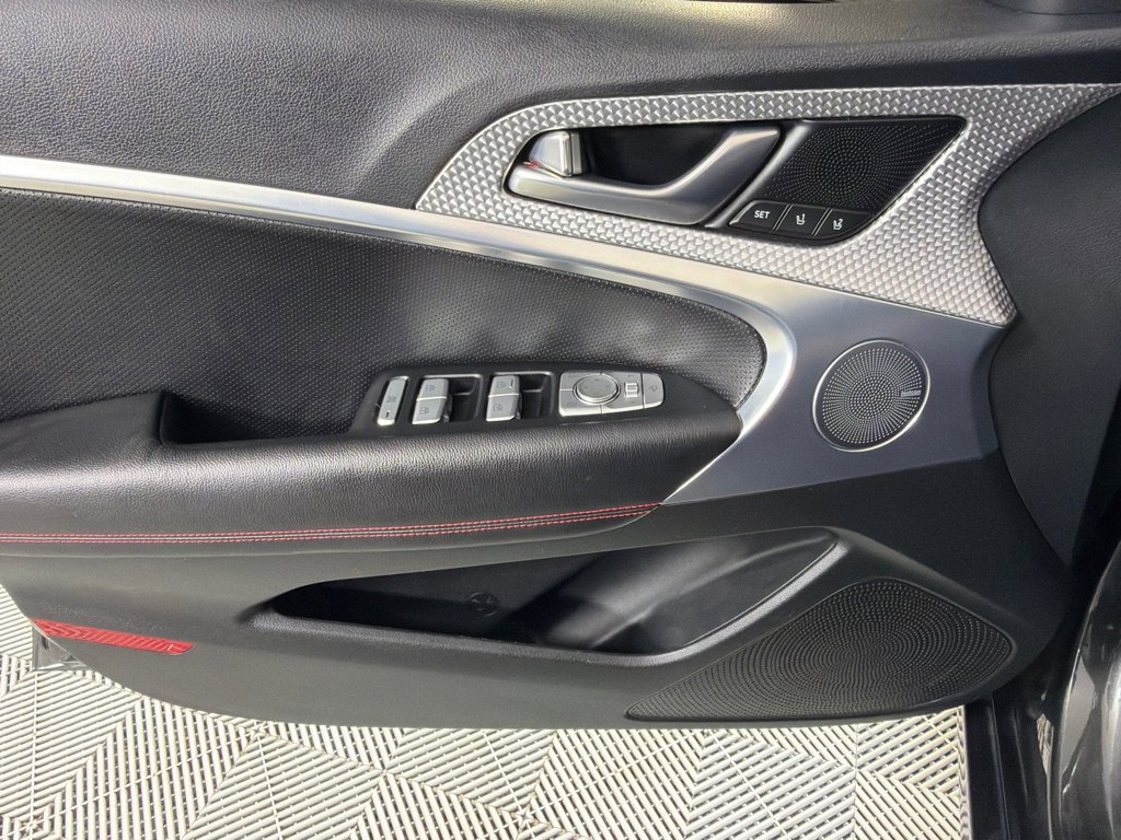 Used 2023 Genesis G70 2.0T w/ Sport Prestige Package RWD image 11