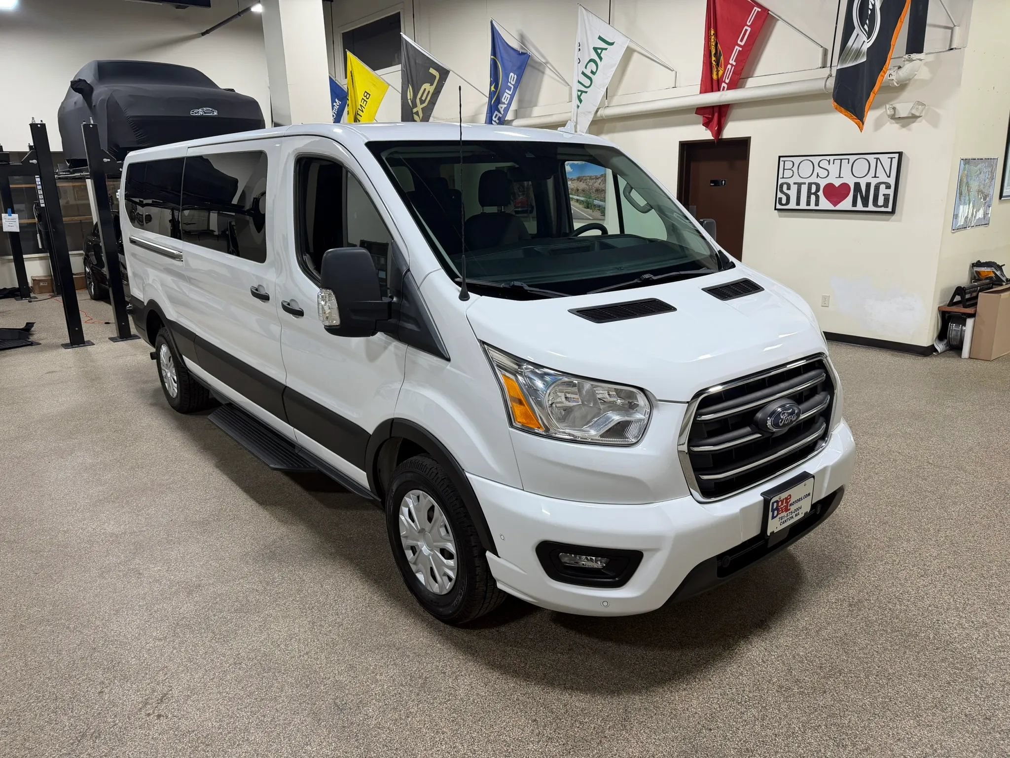 Used 2020 Ford Transit 350 XLT RWD image 5