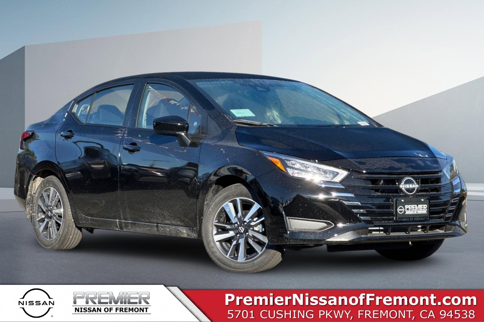 New 2025 Nissan Versa SV w/ Trunk Package