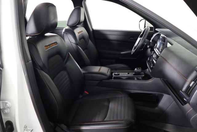 Used 2025 Nissan Pathfinder Rock Creek AWD/4WD image 19