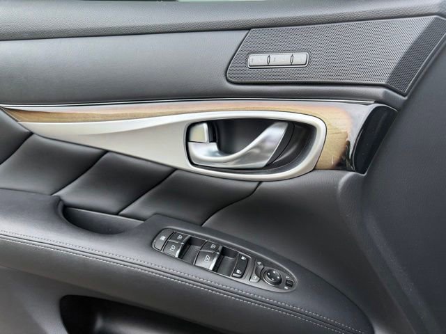 Used 2019 INFINITI Q70 L 3.7 AWD/4WD image 13