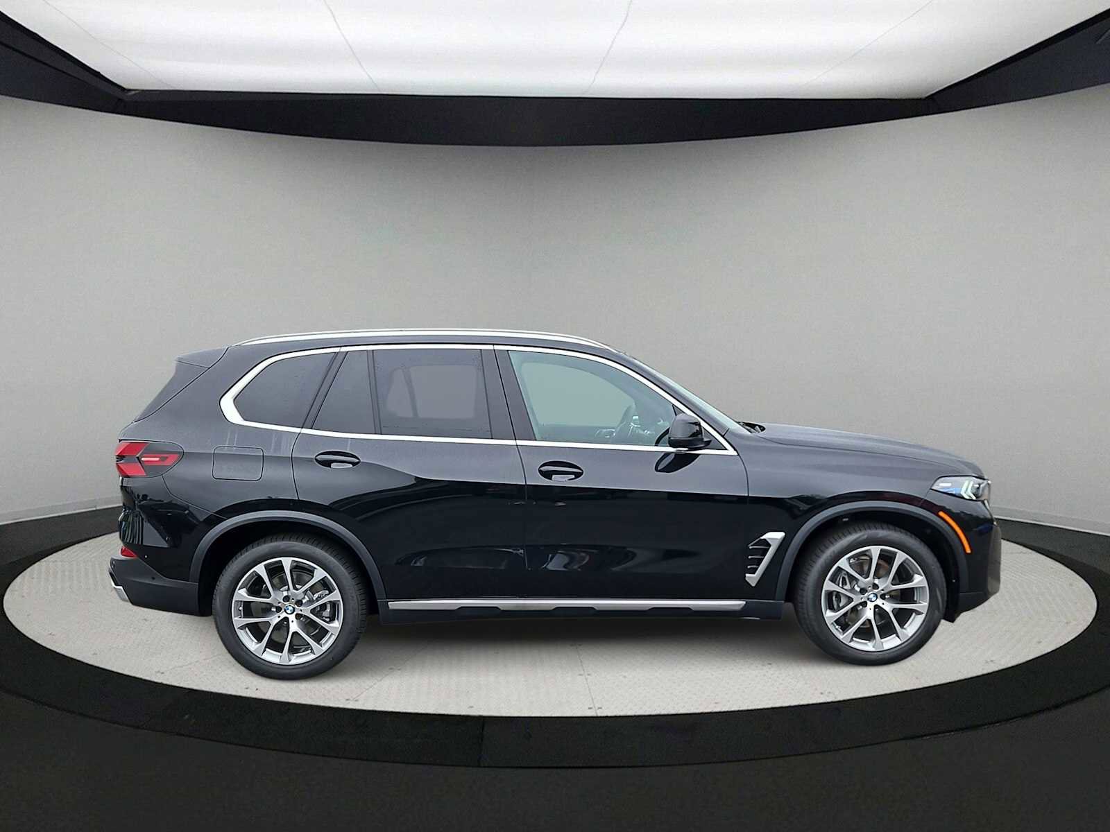 Used 2026 BMW X5 xDrive40i w/ Premium Package image 9