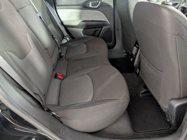 Used 2023 Jeep Compass Sport image 28