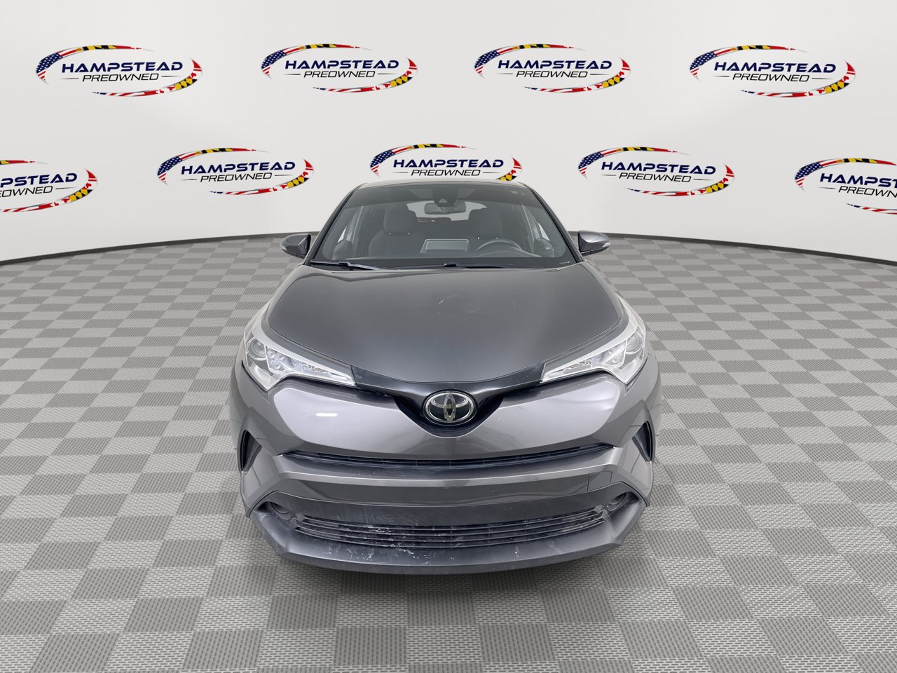 Used 2019 Toyota C-HR XLE FWD image 3