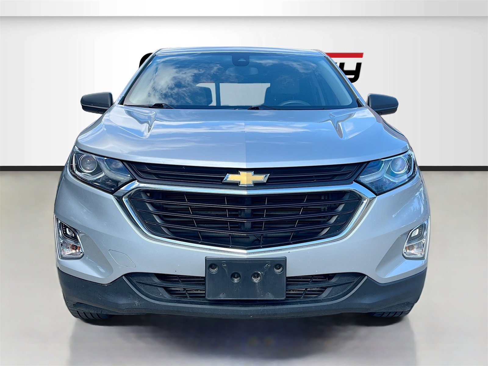 Used 2021 Chevrolet Equinox LS w/ LS Convenience Package image 2