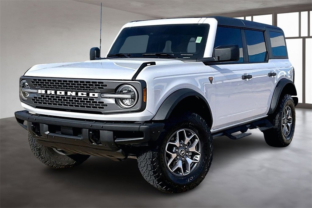 Used 2024 Ford Bronco Badlands image 1