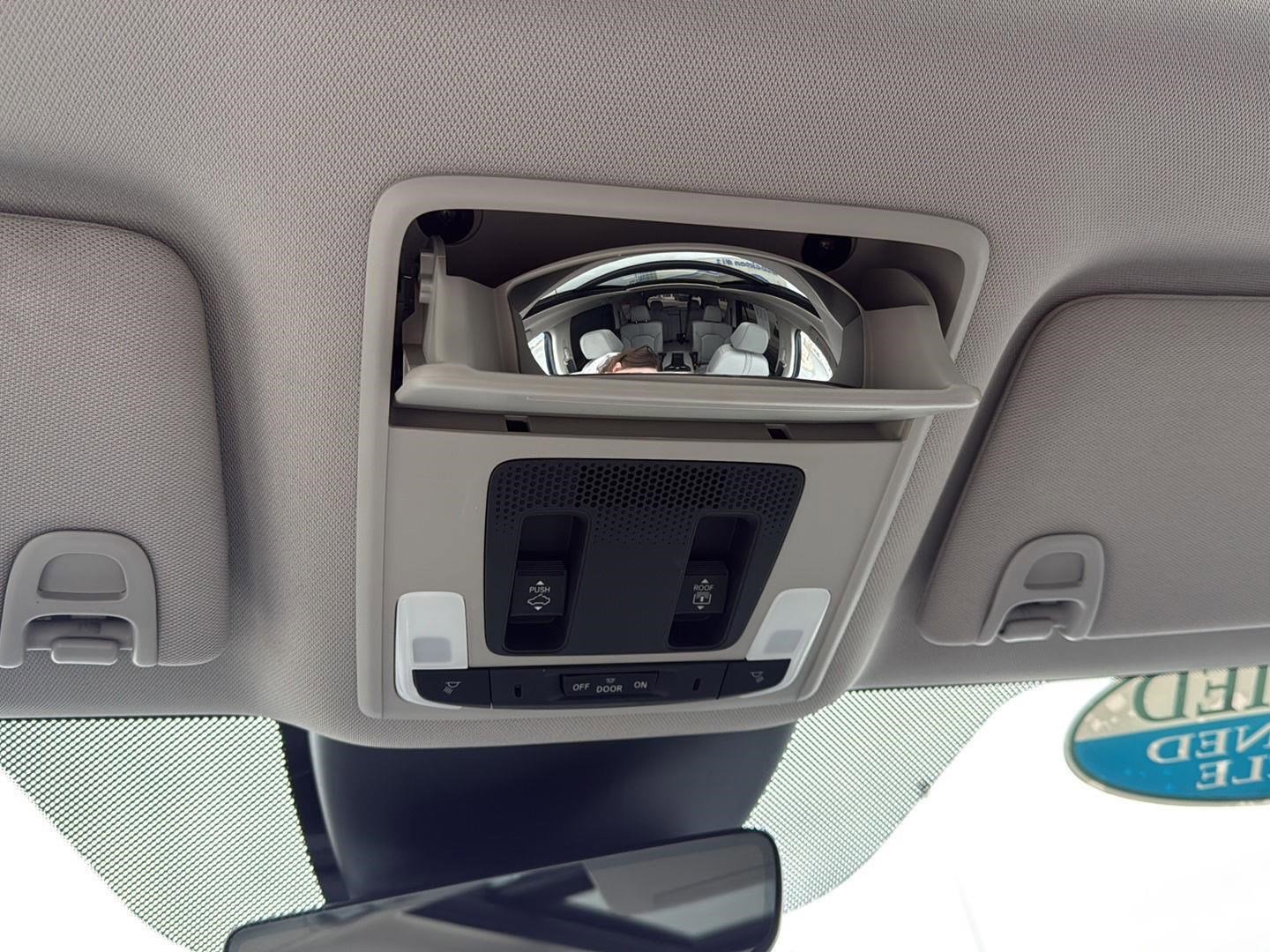 Certified 2023 Honda Pilot Touring image 47