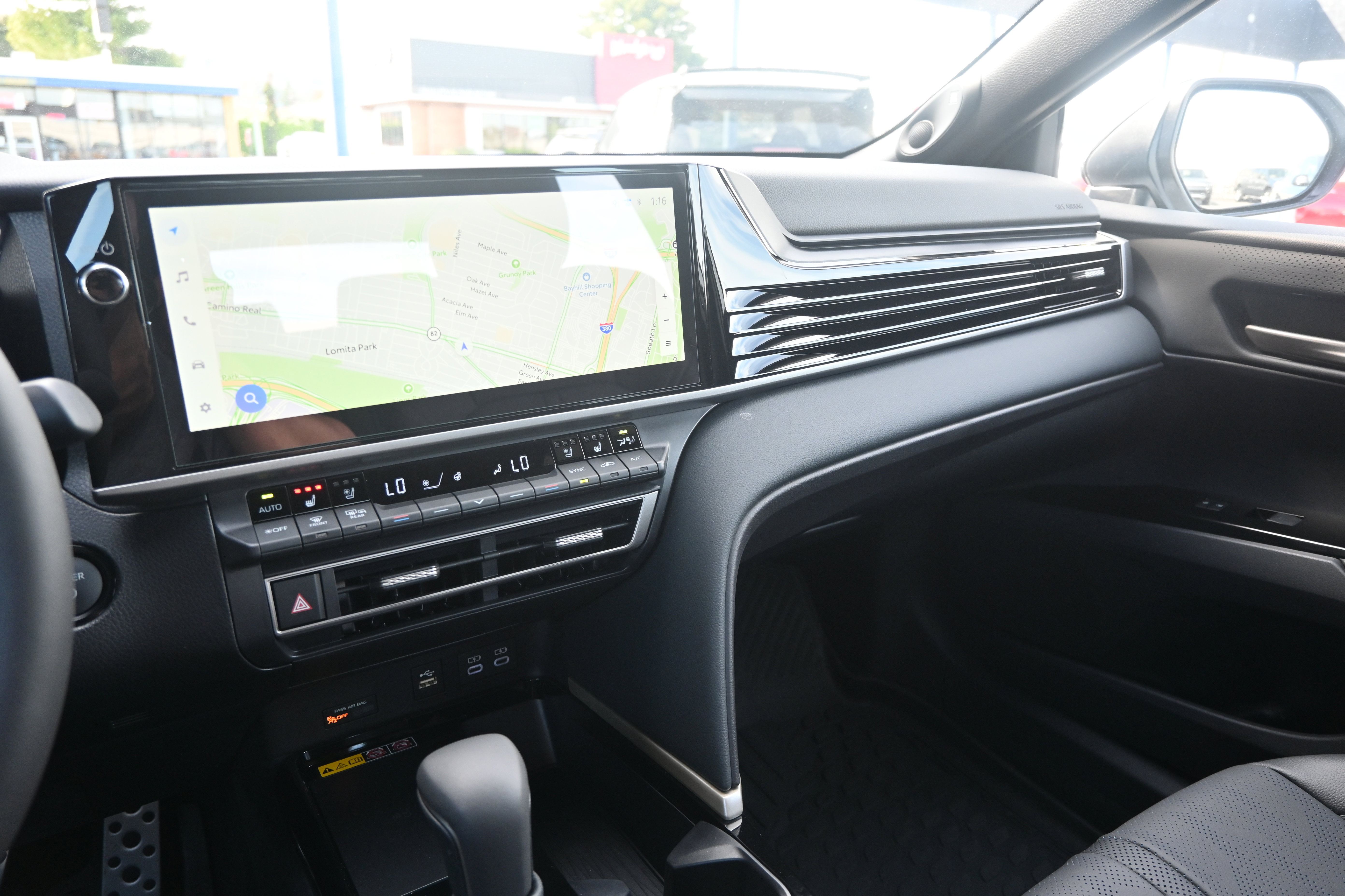 Used 2026 Toyota Camry Hybrid image 34