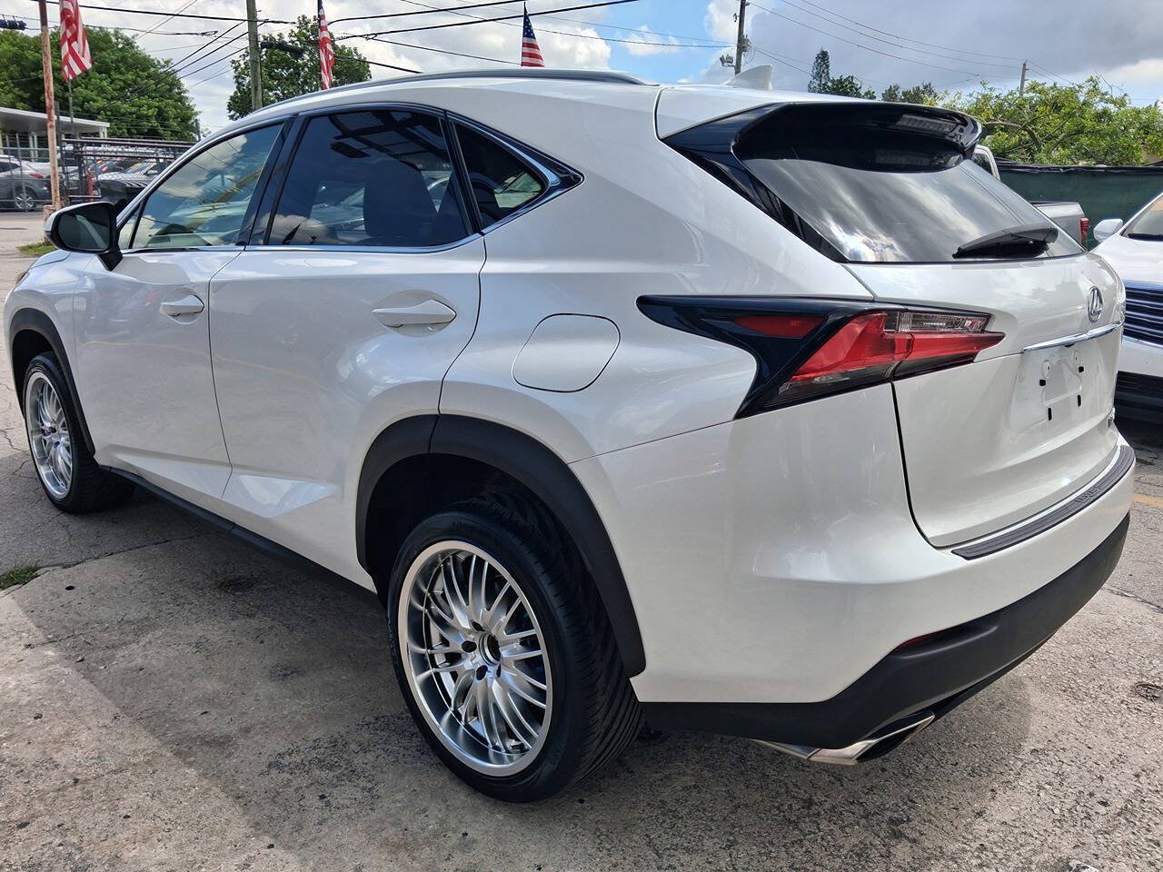 Used 2016 Lexus NX 200t FWD image 4