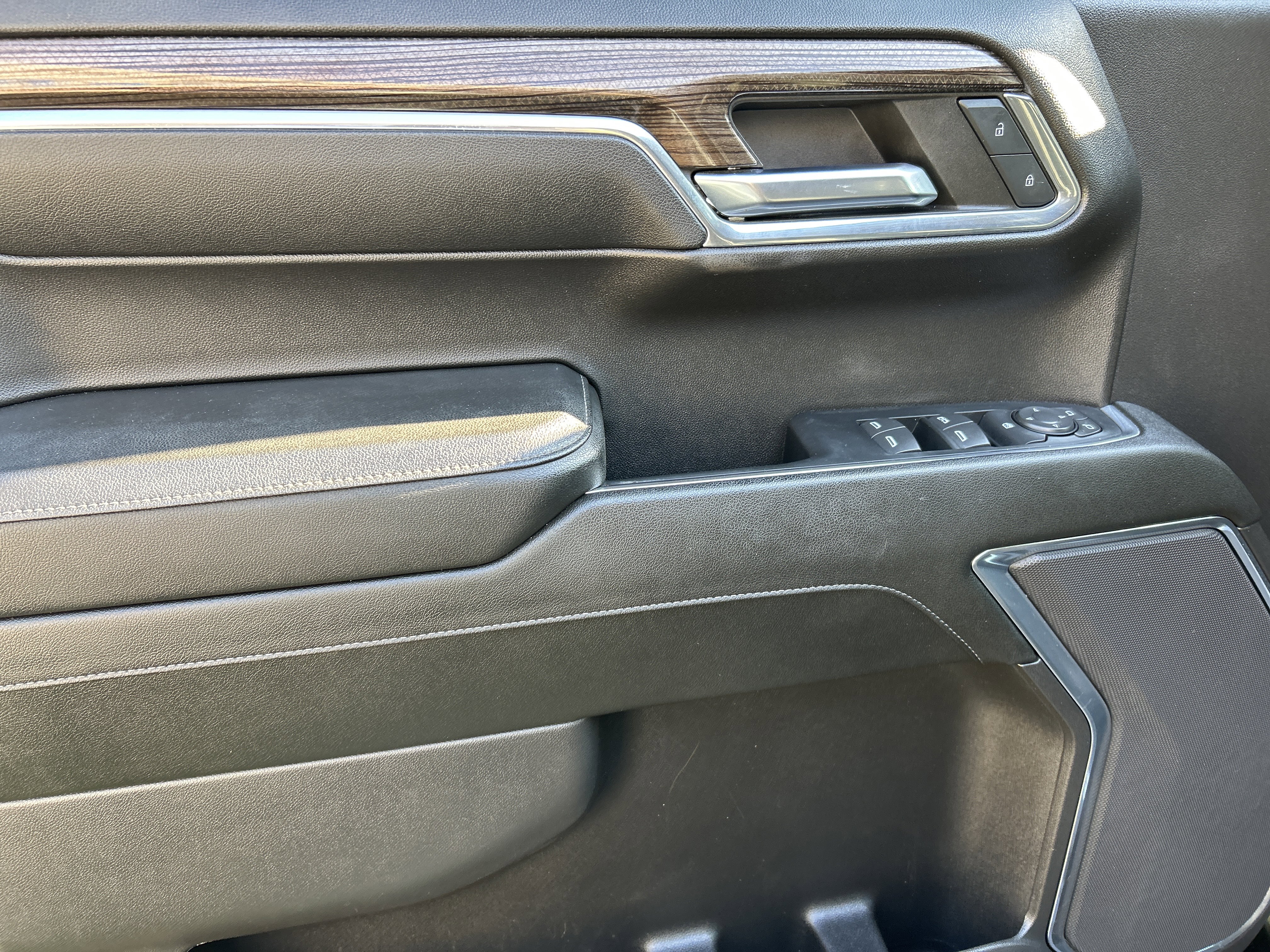 Used 2023 Chevrolet Silverado 1500 RST w/ Z71 Off-Road Package image 17