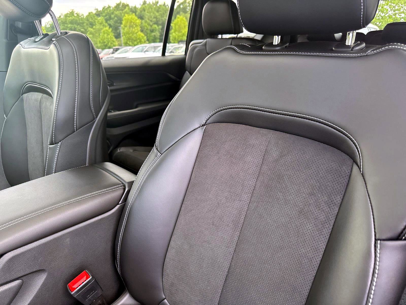 New 2025 Jeep Grand Cherokee L Altitude image 13