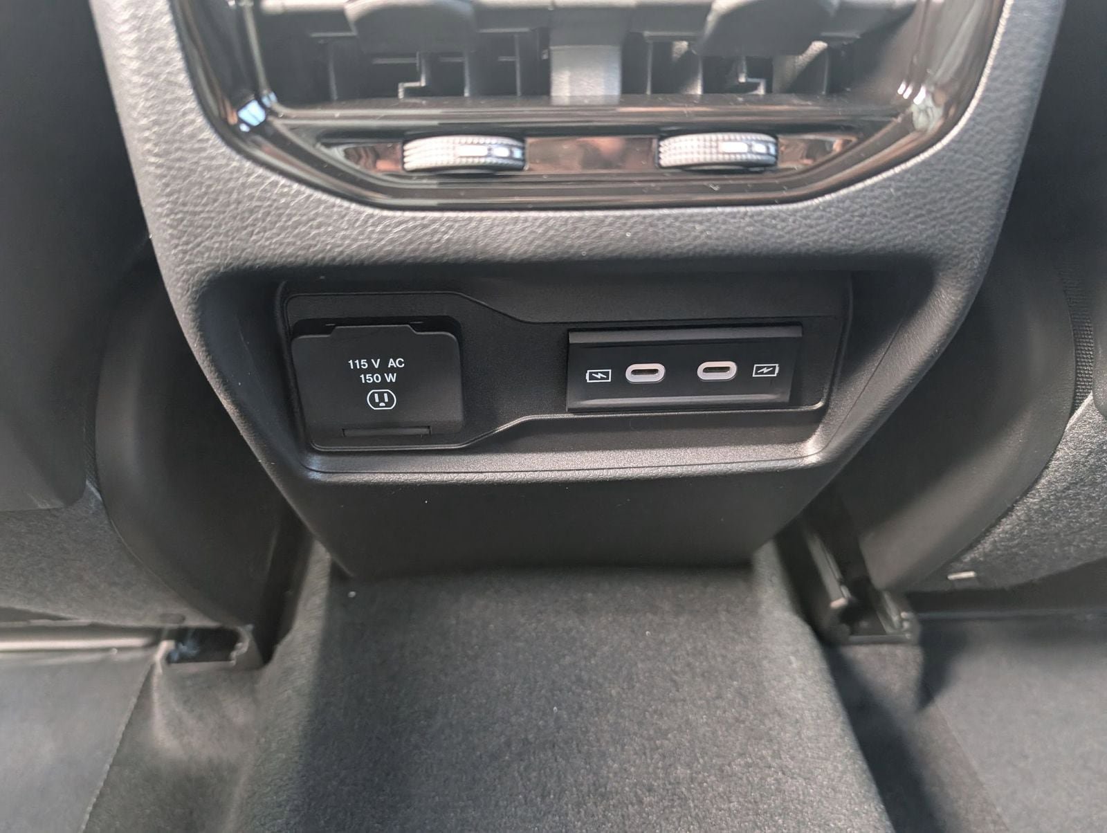 New 2026 Jeep Grand Cherokee Altitude image 17