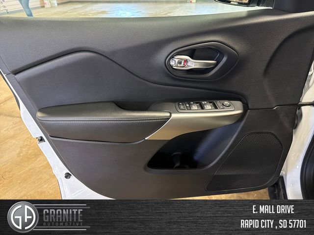 Used 2021 Jeep Cherokee Latitude Lux 80th Anniv w/ Quick Order Package 2YU 80th image 19