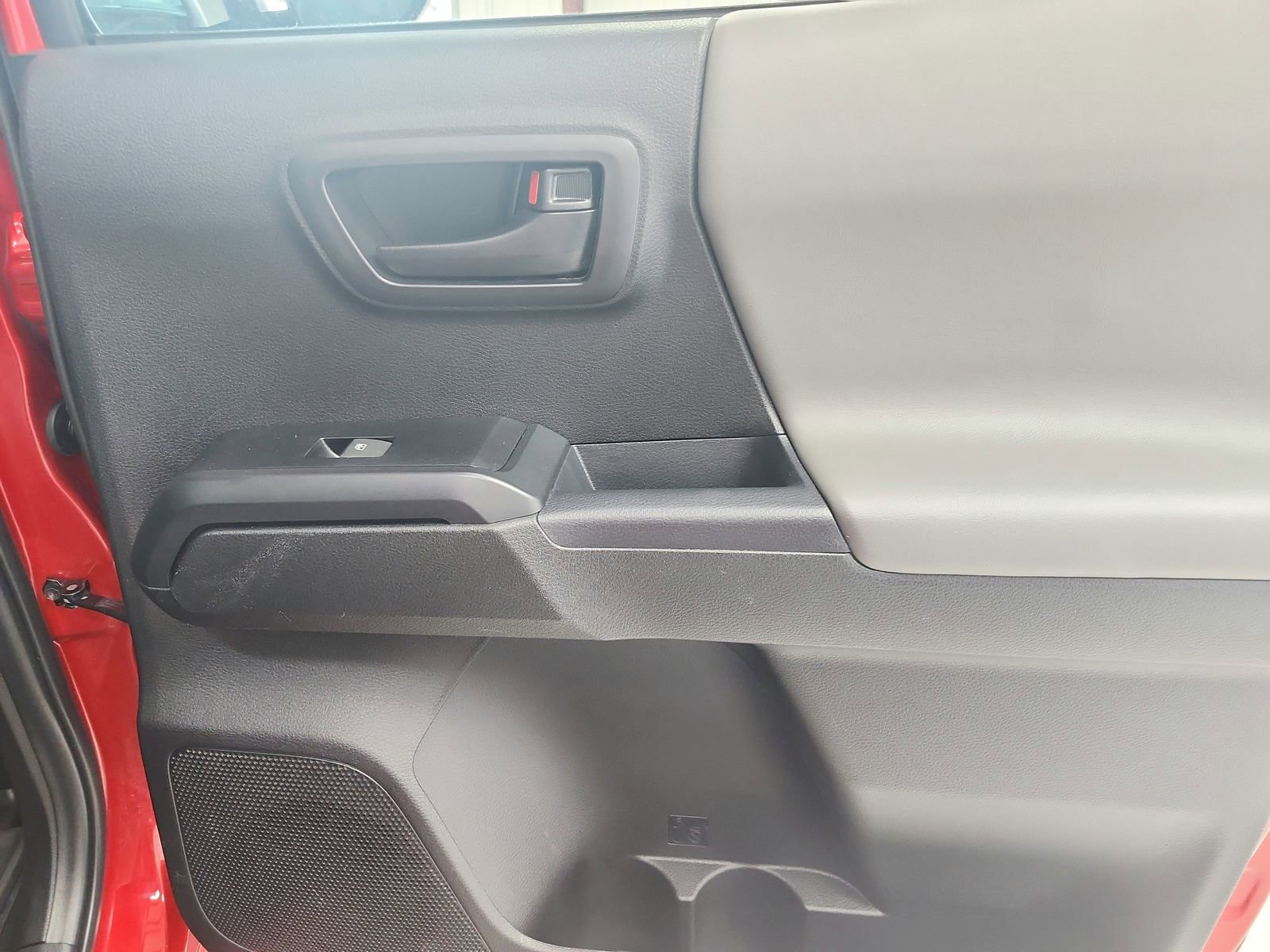 Used 2023 Toyota Tacoma SR image 39