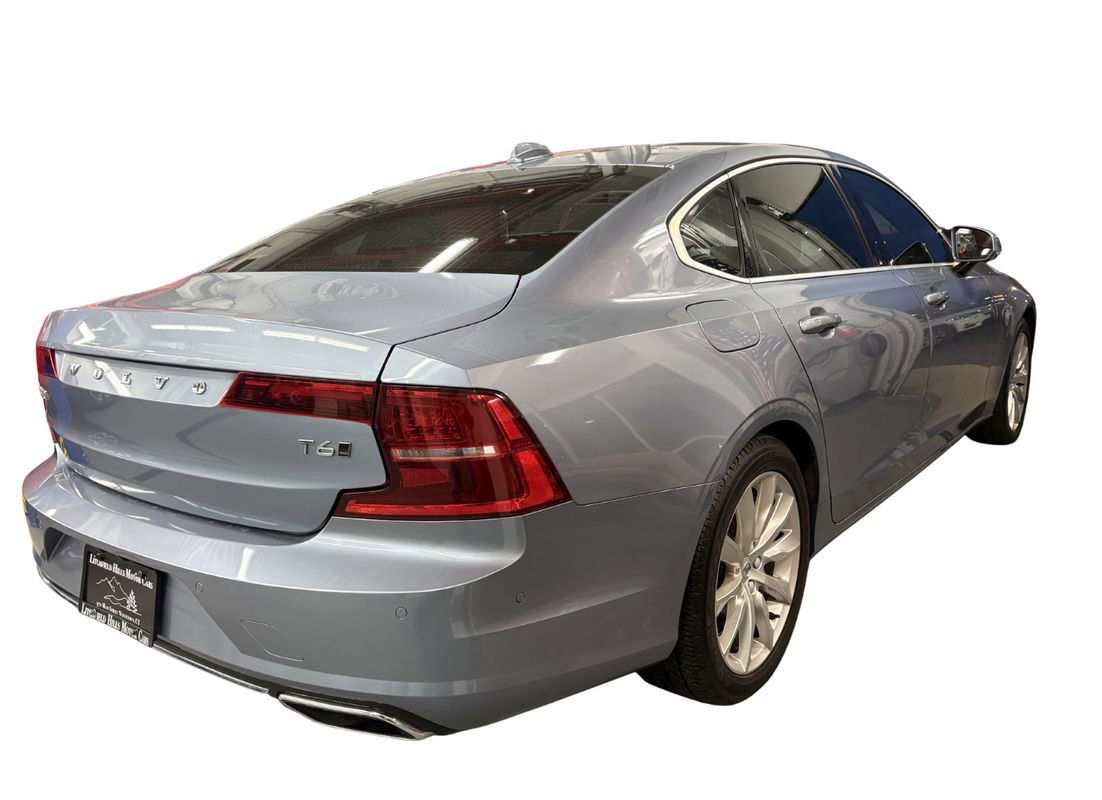 Used 2018 Volvo S90 T6 Momentum w/ Convenience Package image 4