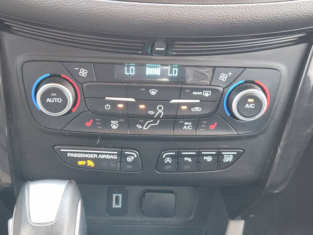 Used 2019 Ford Escape Titanium FWD image 19