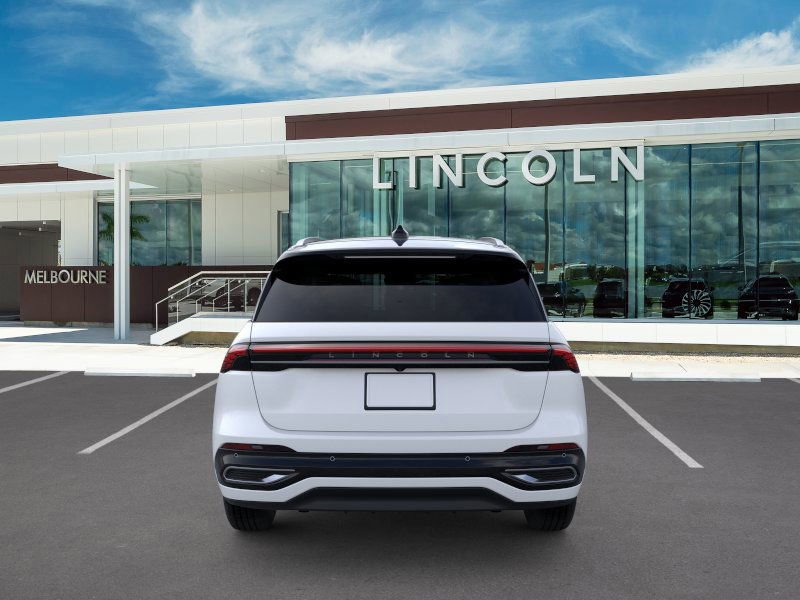 New 2025 Lincoln Nautilus Reserve image 5