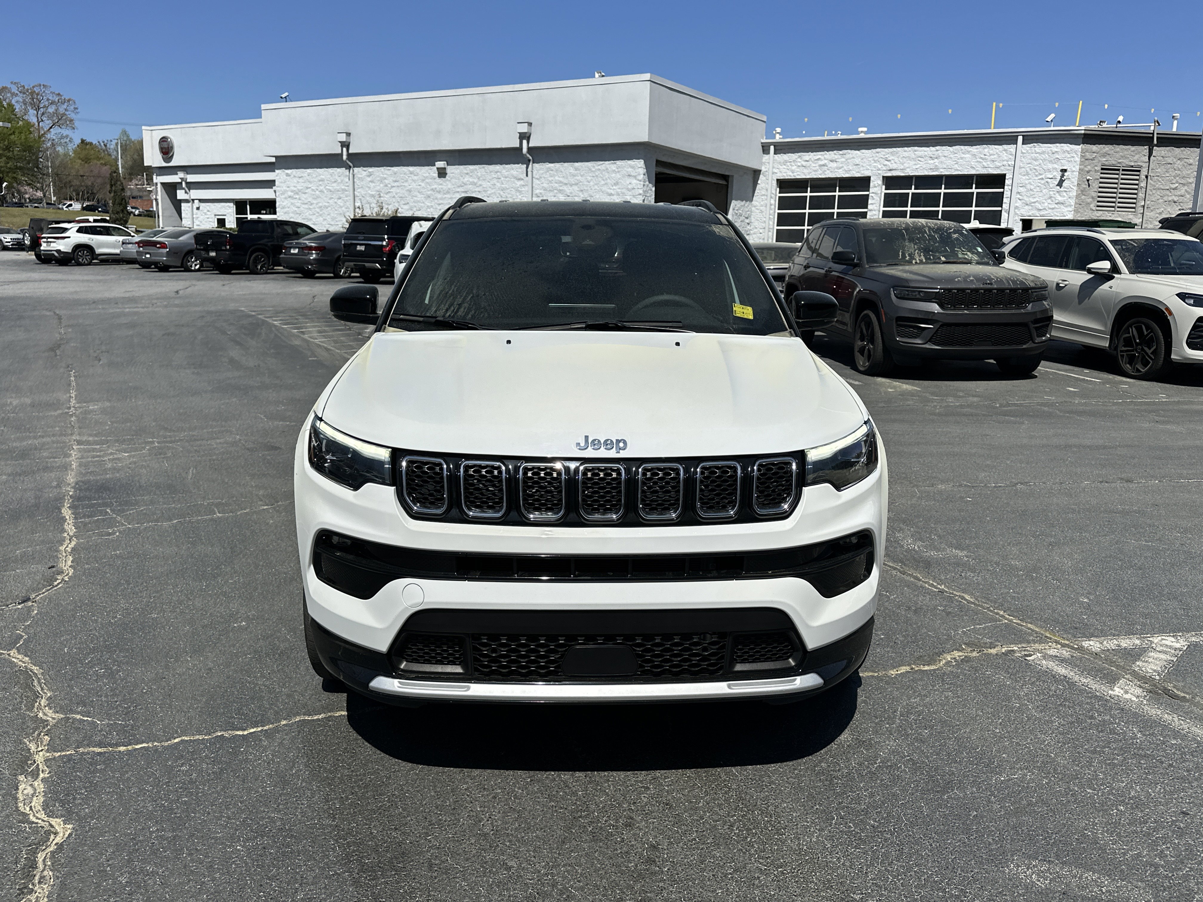 Used 2023 Jeep Compass Limited w/ Elite Group image 4
