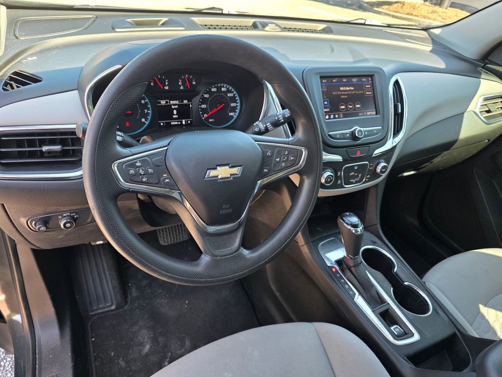 Used 2021 Chevrolet Equinox LS image 14