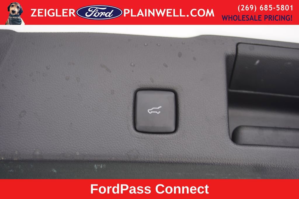 Used 2021 Ford Escape SEL image 8