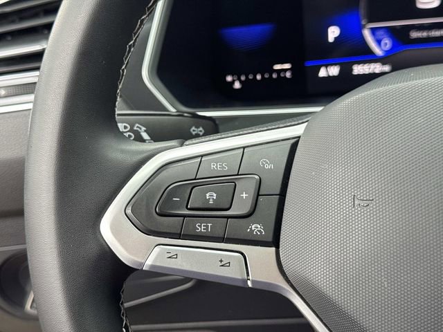 Certified 2023 Volkswagen Tiguan SE R-Line image 23