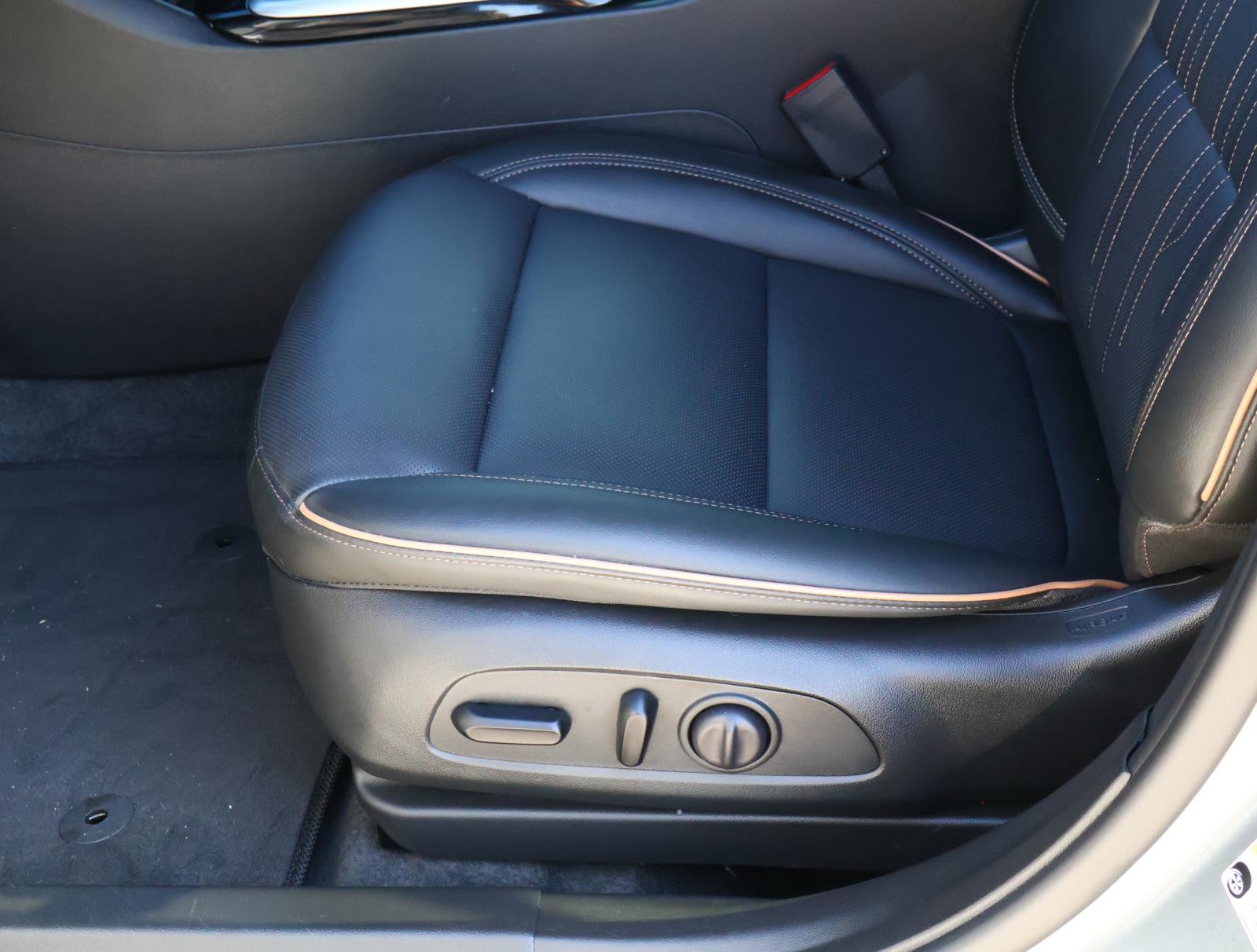 Used 2025 Buick Envista Avenir image 16