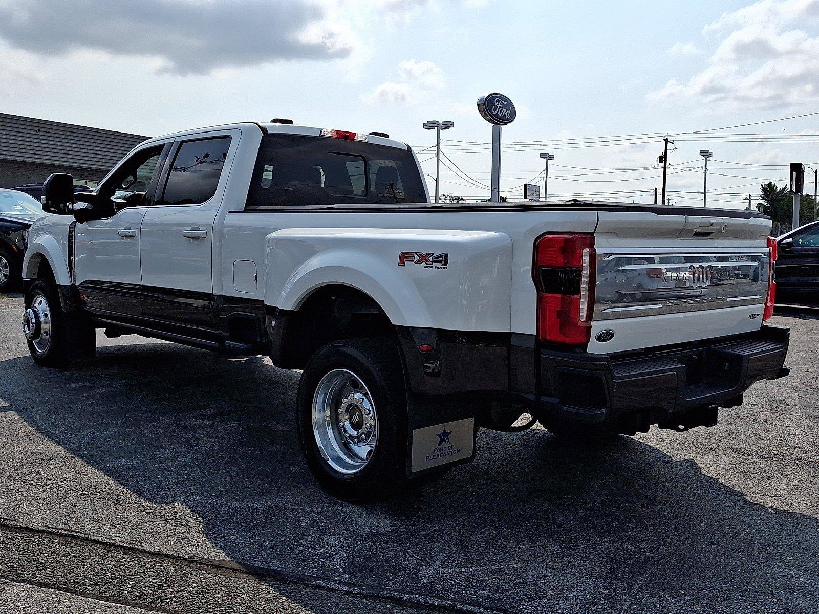 Certified 2025 Ford F450 King Ranch w/ FX4 Off-Road Package AWD/4WD image 4