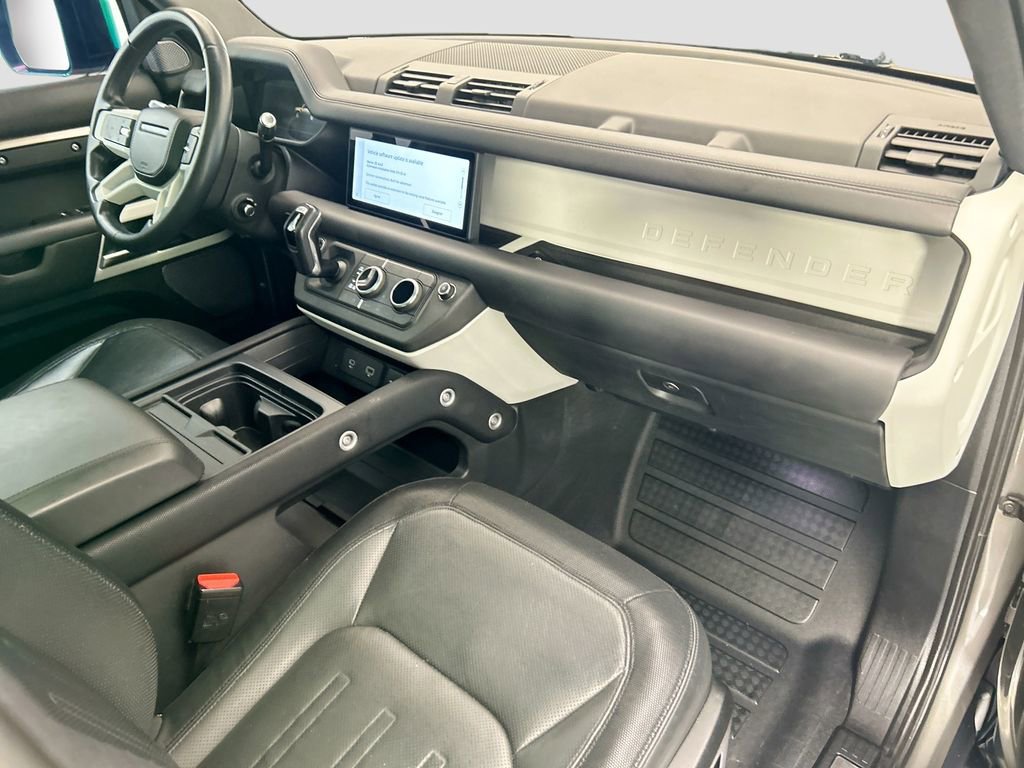 Certified 2022 Land Rover Defender 110 X-Dynamic HSE AWD/4WD image 16