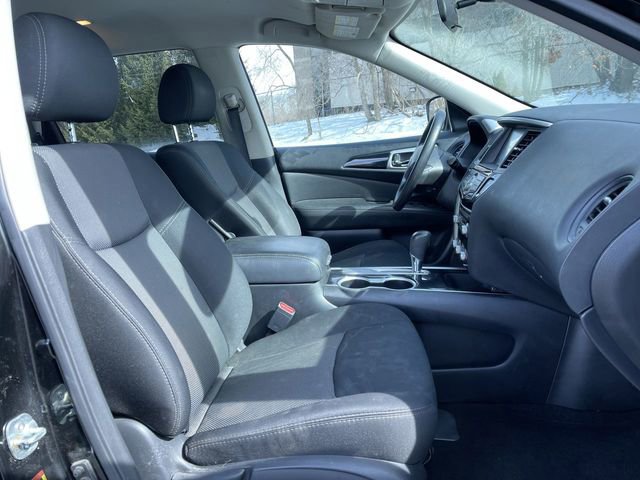 Used 2018 Nissan Pathfinder S image 27