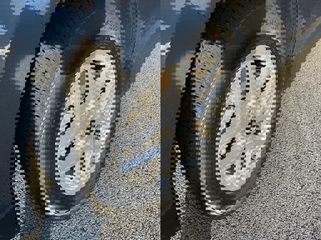 Used 2024 Ford Edge SEL image 6