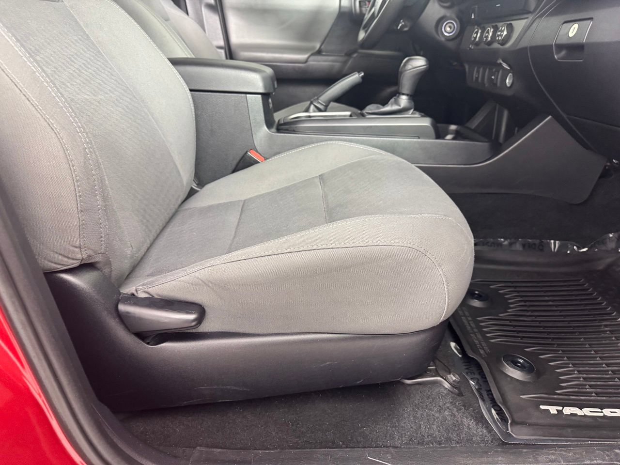 Used 2020 Toyota Tacoma SR w/ SR Convenience Package RWD image 35