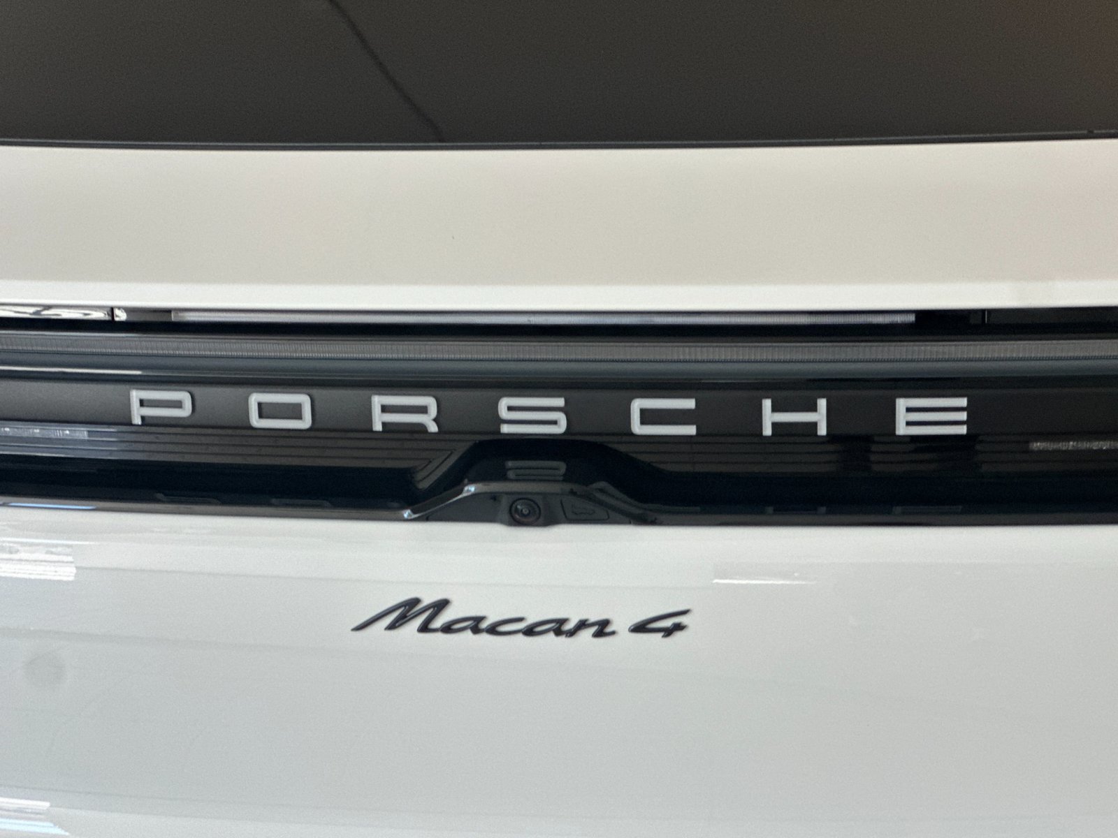 New 2026 Porsche Macan 4 Electric AWD/4WD image 26