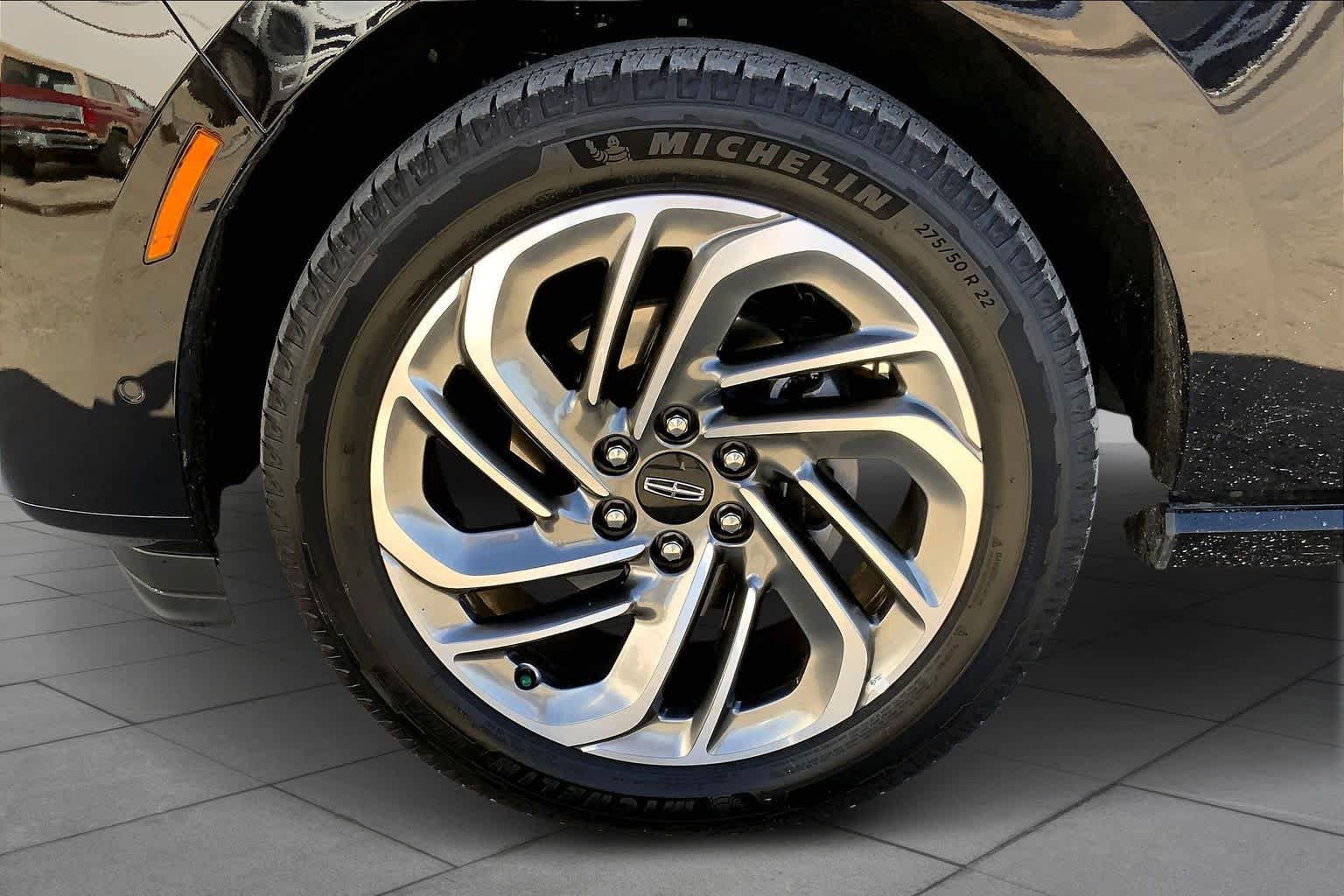 Used 2025 Lincoln Navigator Reserve AWD/4WD image 20