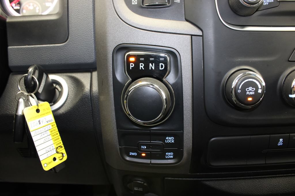 Used 2017 RAM 1500 Express AWD/4WD image 21