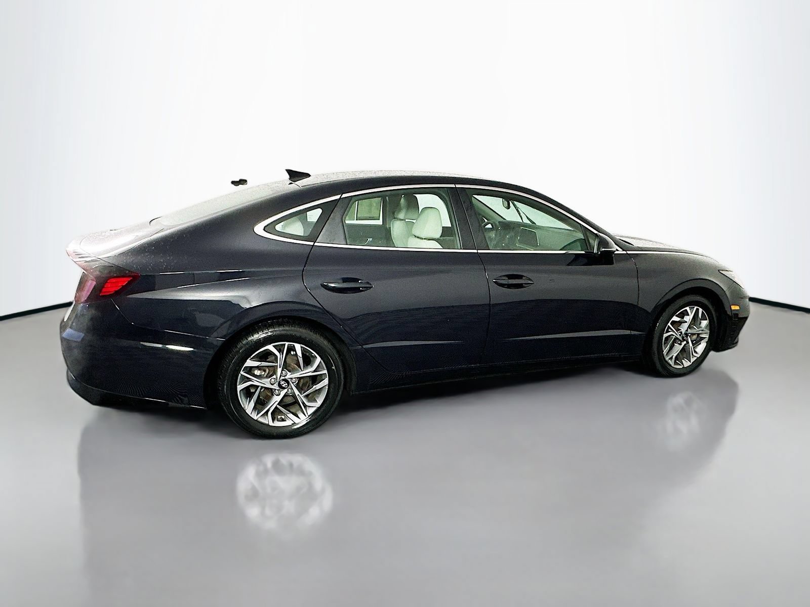 Used 2023 Hyundai Sonata SEL FWD image 8